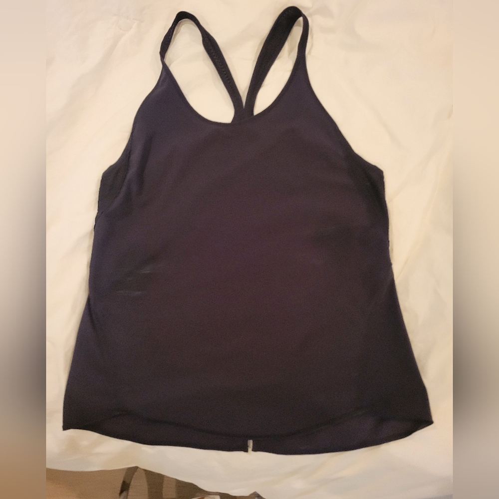 Lululemon black quick dry tank in size 10